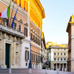 Caso Delmastro, la Camera nega le chat ai pm: scontro in Aula, si decide il 30 luglio